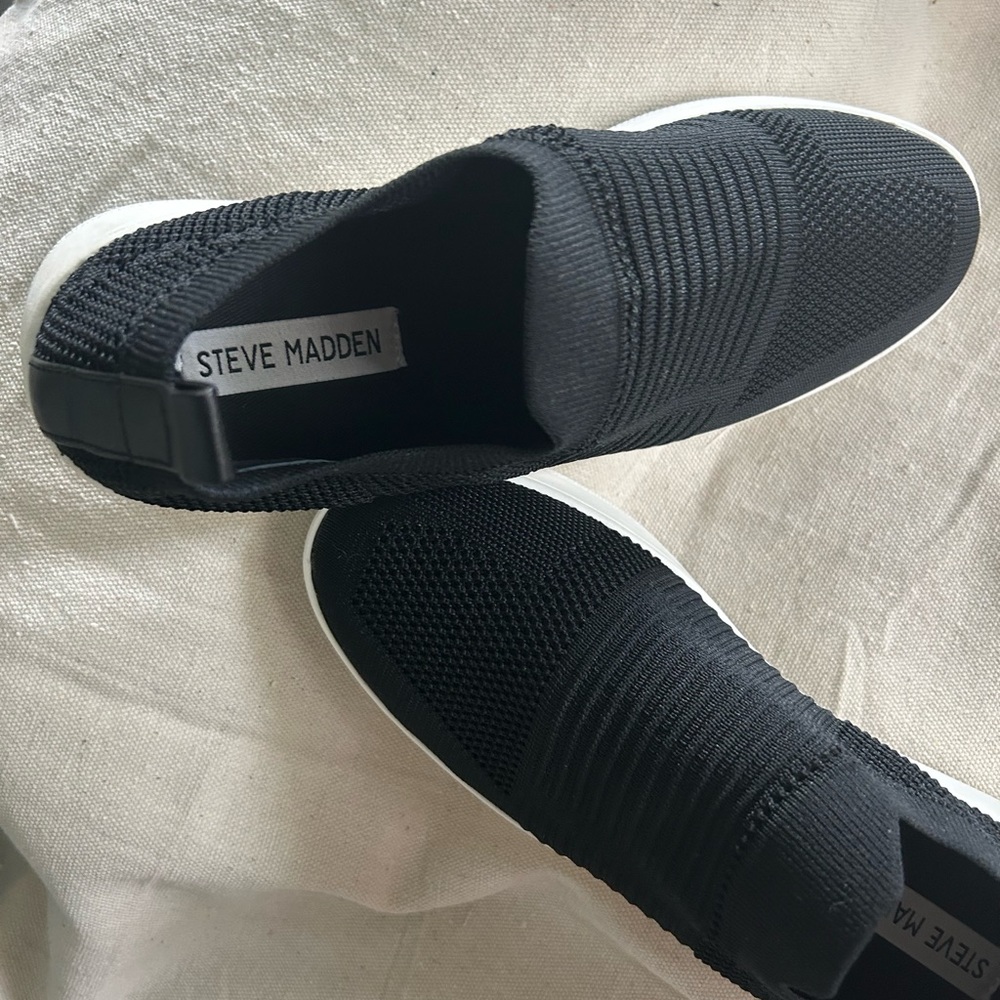 Black Steve Madden shoes 8.5 - Picture 2 of 6